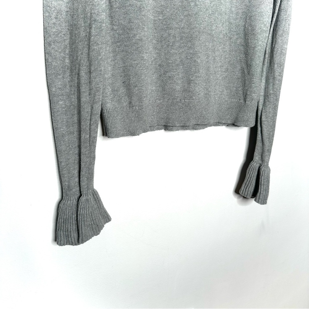 J. Crew | Gray Crew Neck Ruffle Cuff Sleeve Sweater Size Medium - Picture 4 of 7